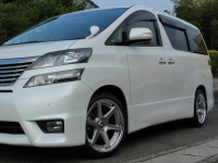 トヨタ ヴェルファイア